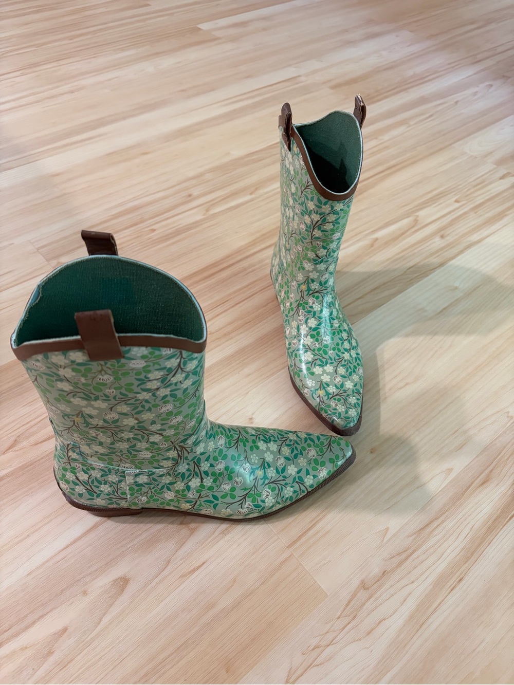 Tamara Henriques - Green Floral Western Rain Boots